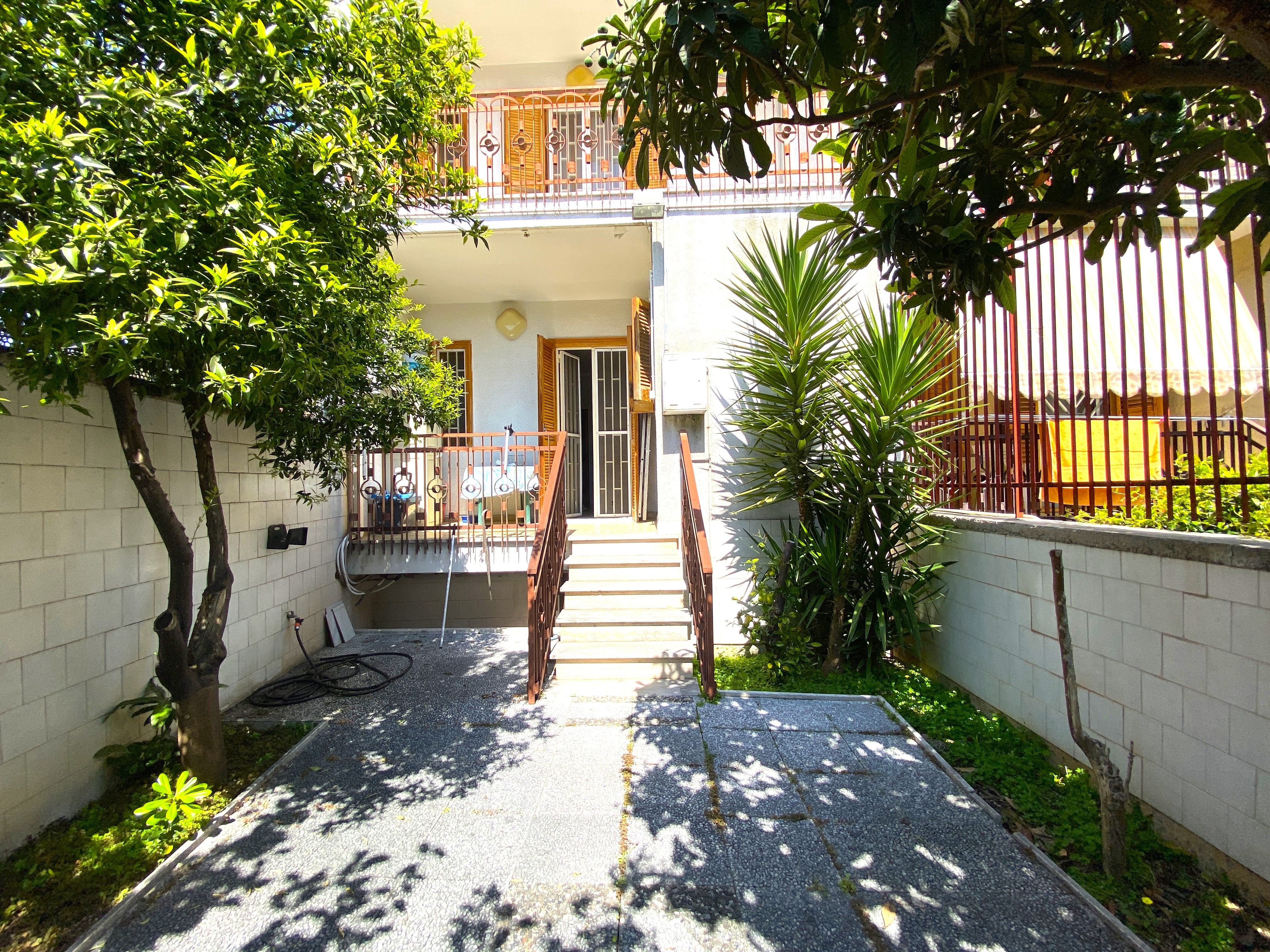 Villa pluriaccesoriata